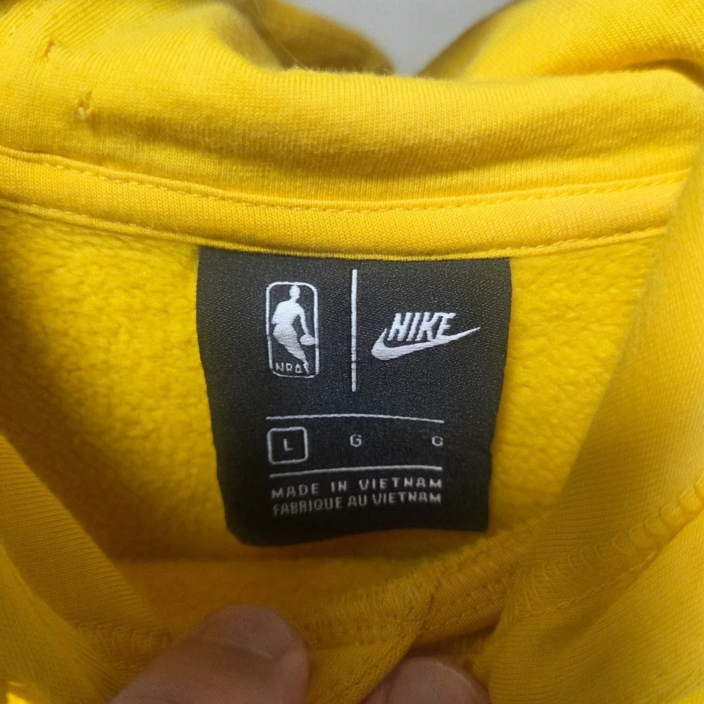 Nike Mens NBA Los Angeles Lakers Hoodie Yellow Pullover Graphic Fleece Large